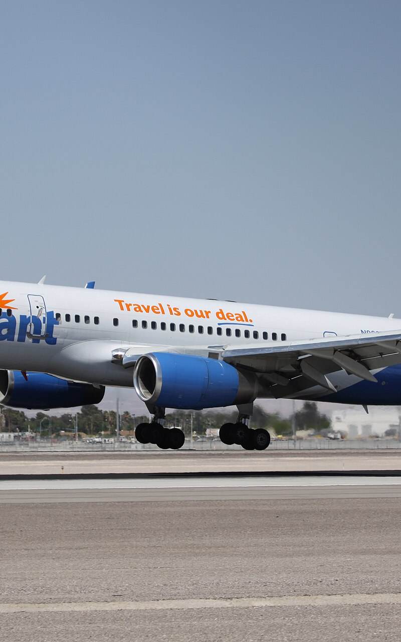 N902NV - Twin-engine aircraft