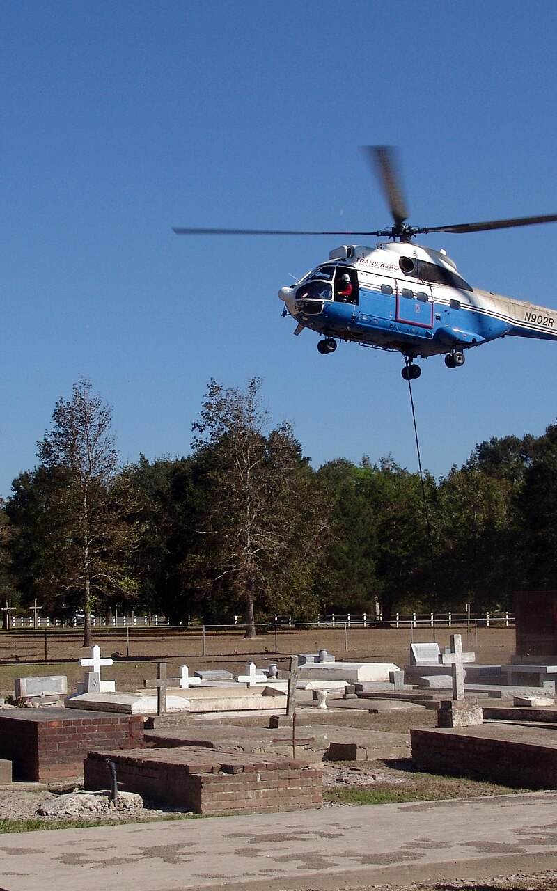 N902R - Helicopter