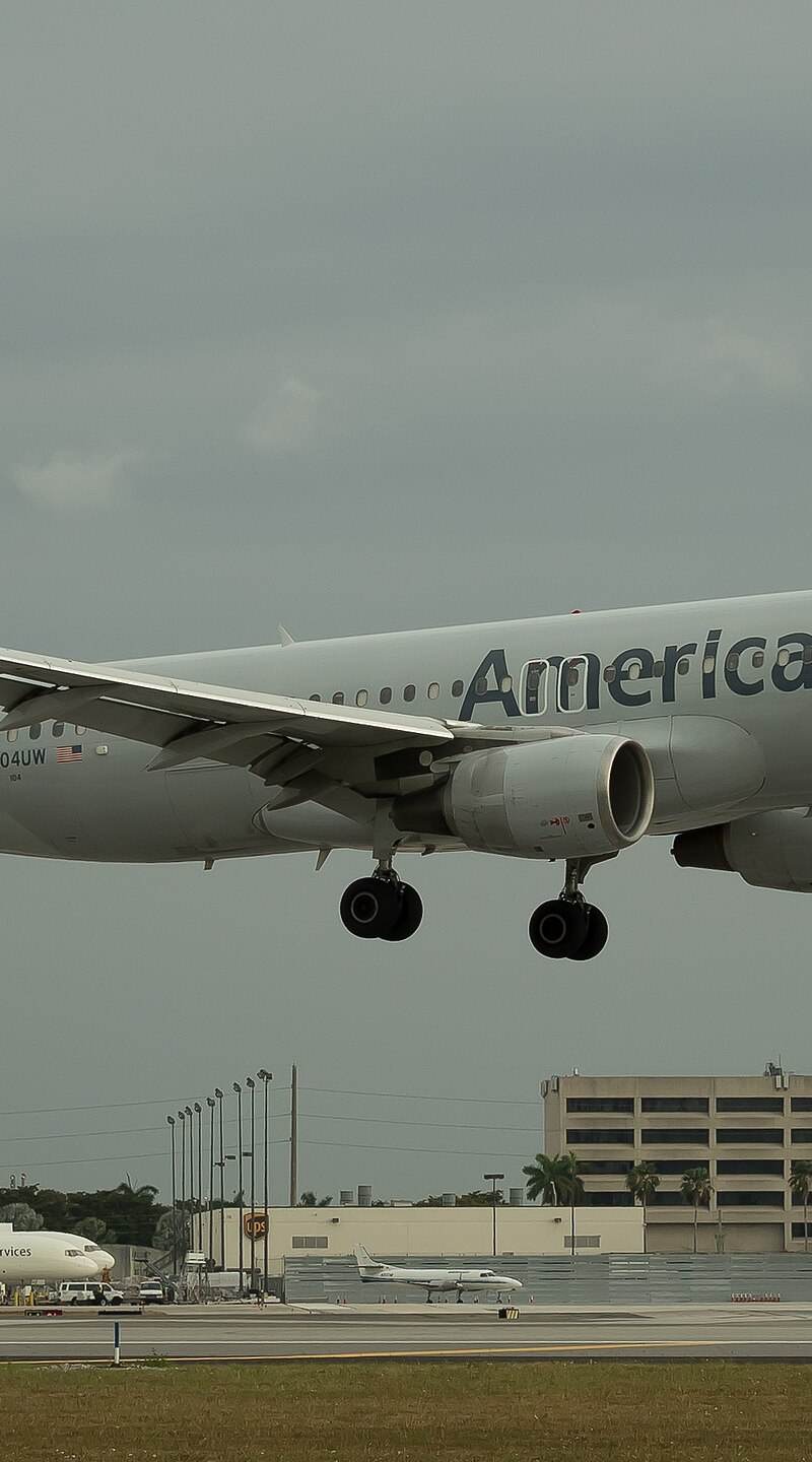 N104UW - Airbus