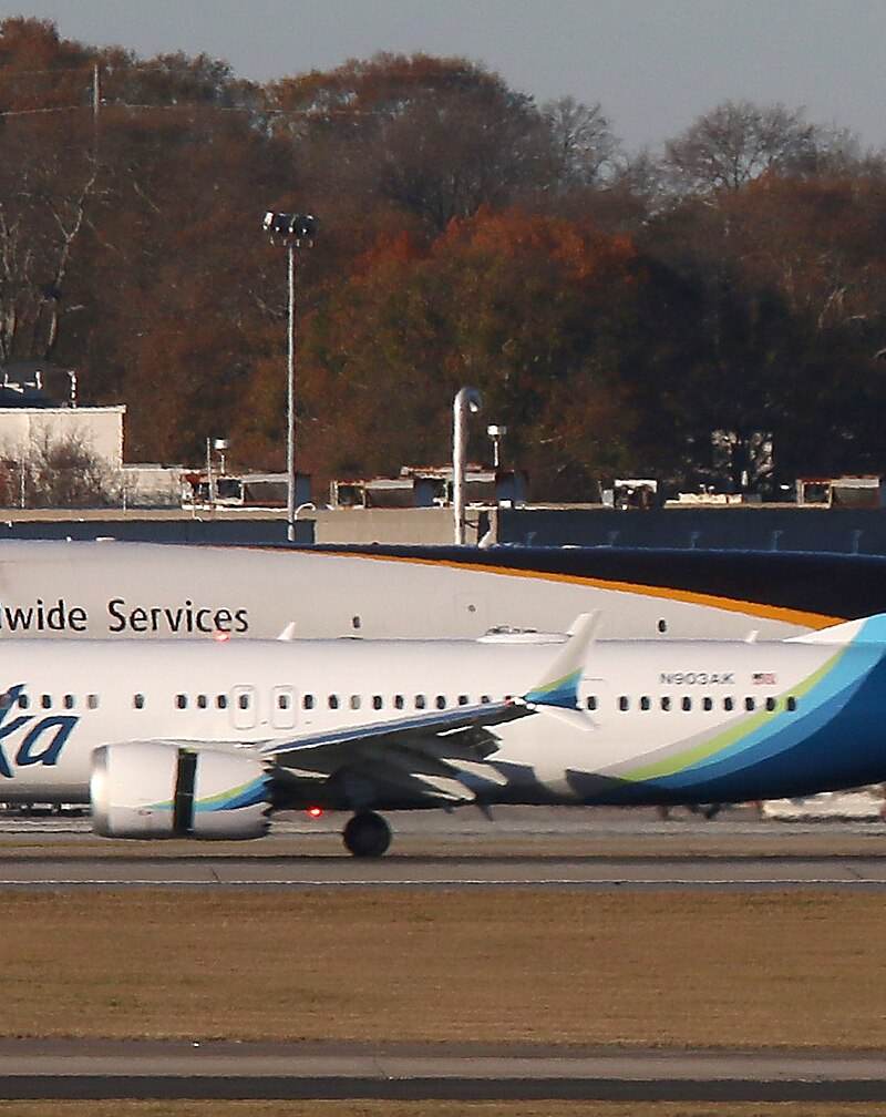 N903AK - Twin-engine aircraft