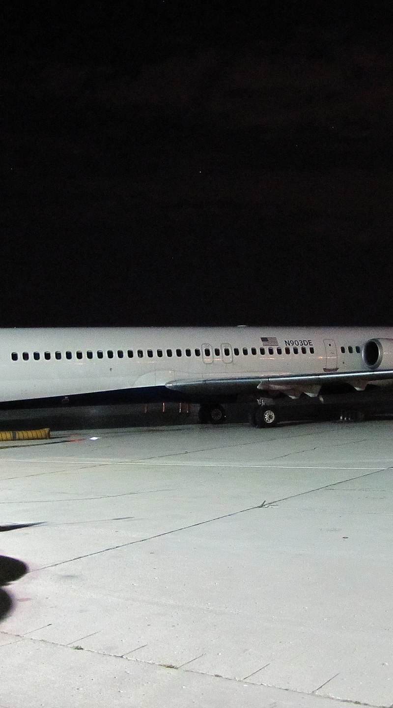 N903DE - Douglas