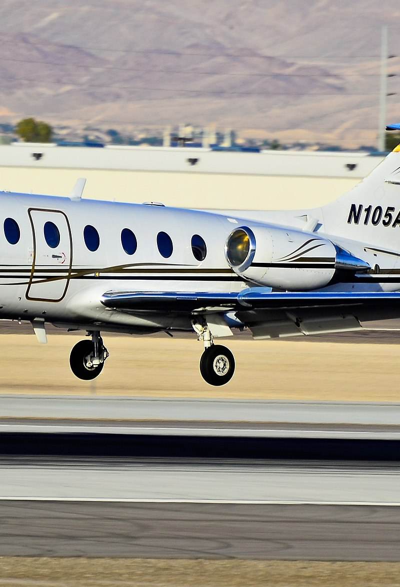 N105AX - Business jet