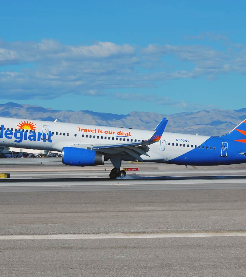 N903NV - Twin-engine aircraft
