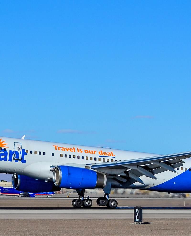 N903NV - Twin-engine aircraft