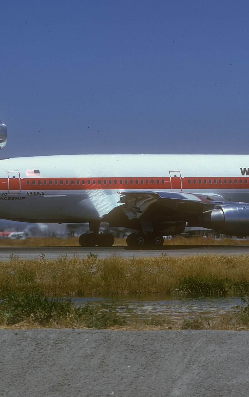 N903WA - Douglas