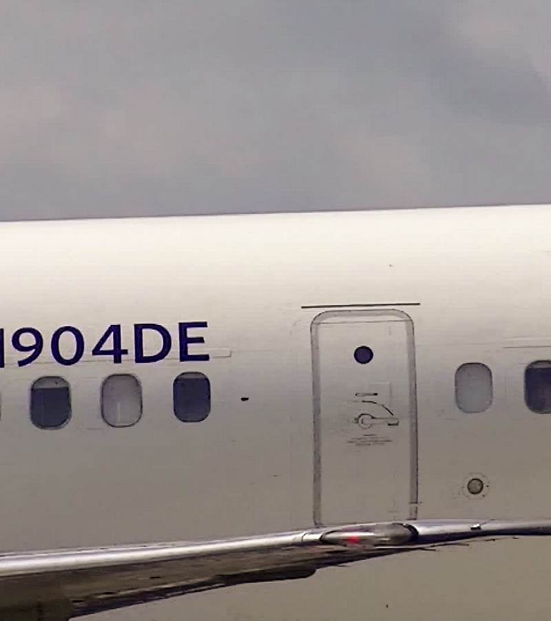N904DE - Aircraft