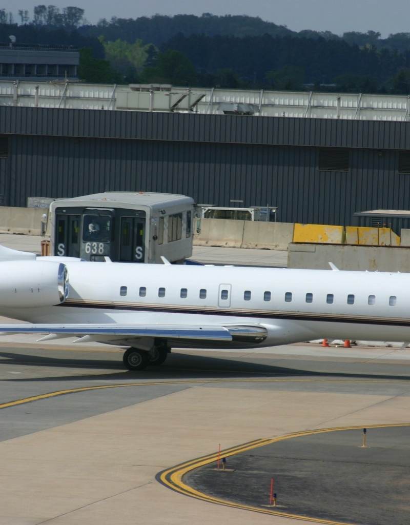 N904DS - Business jet
