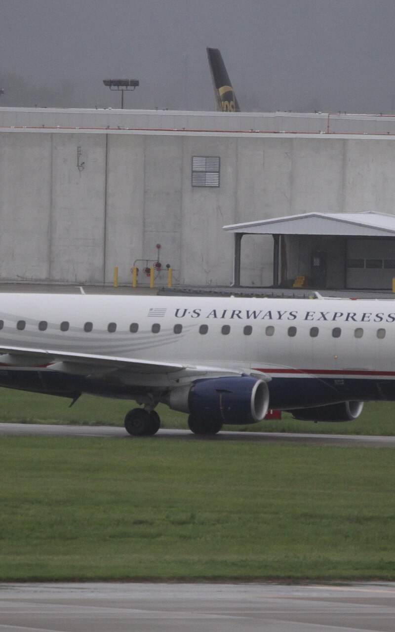 N105HQ - Embraer