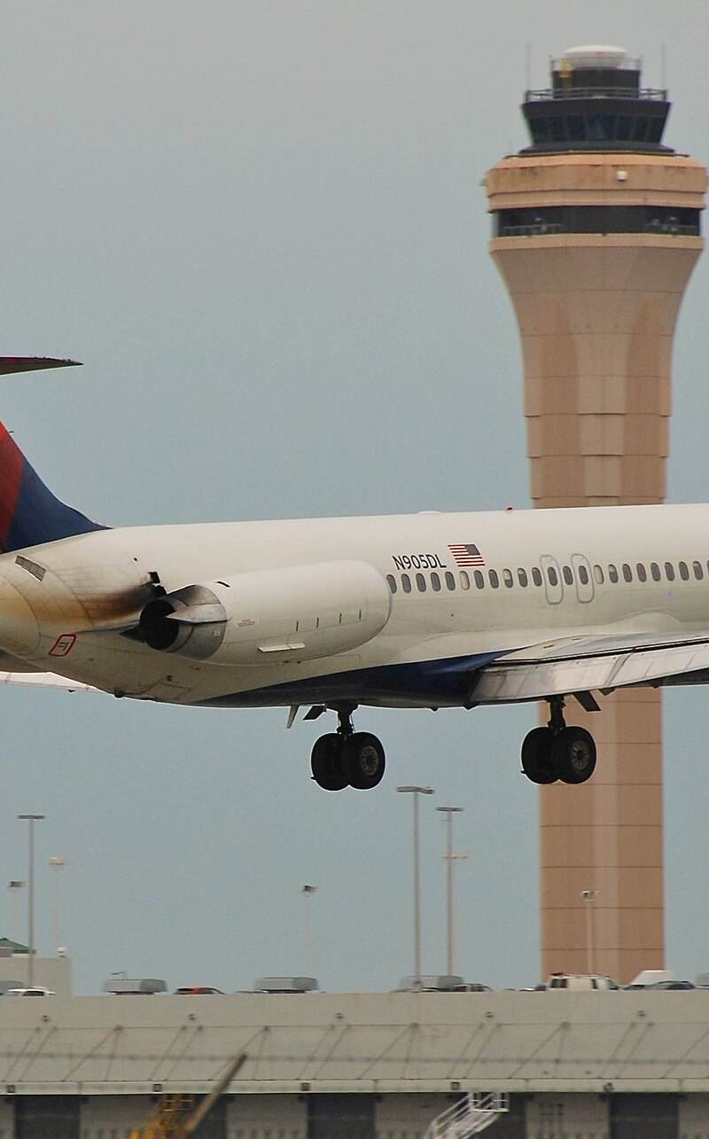 N905DL - Aircraft