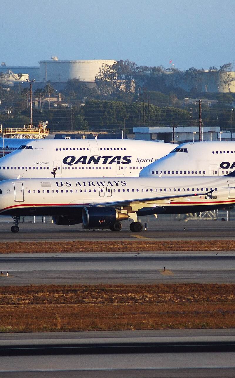 N106US - Twin-engine aircraft