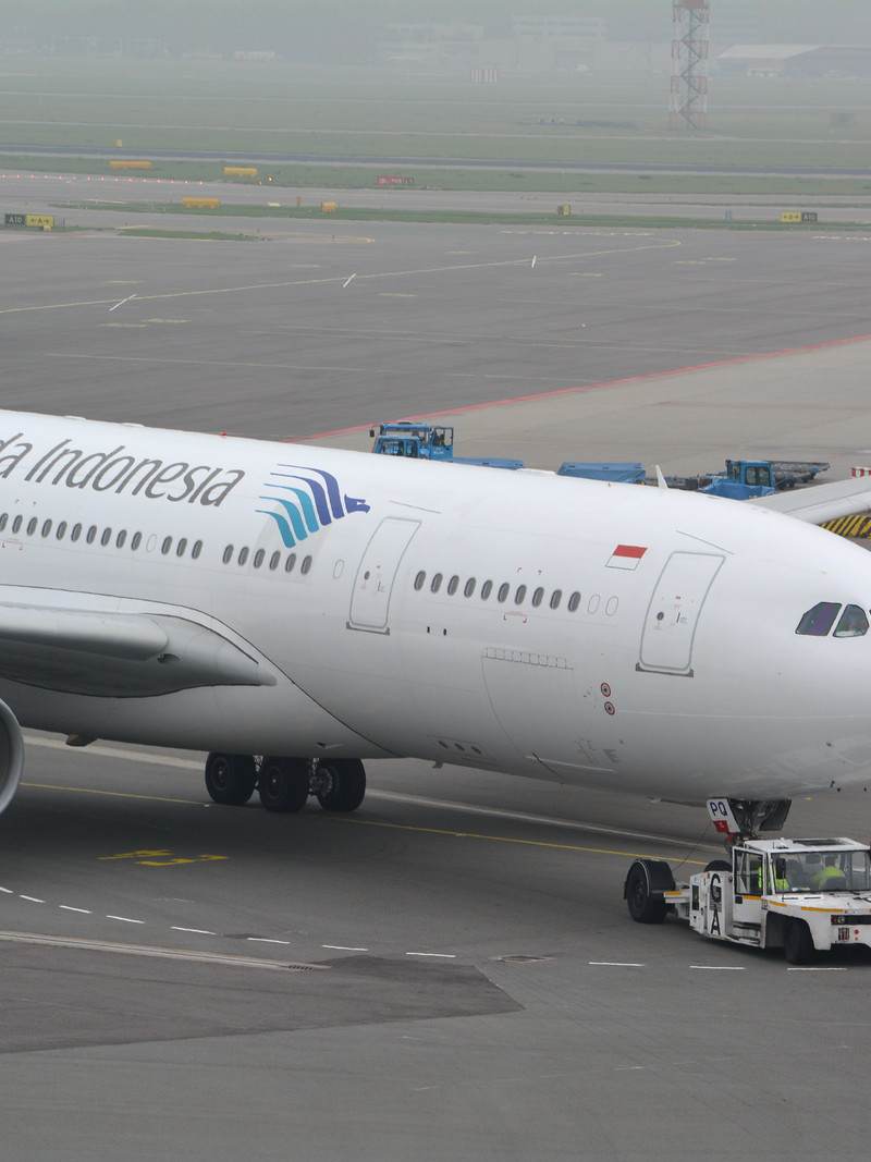 PK-GPQ - Twin-engine aircraft