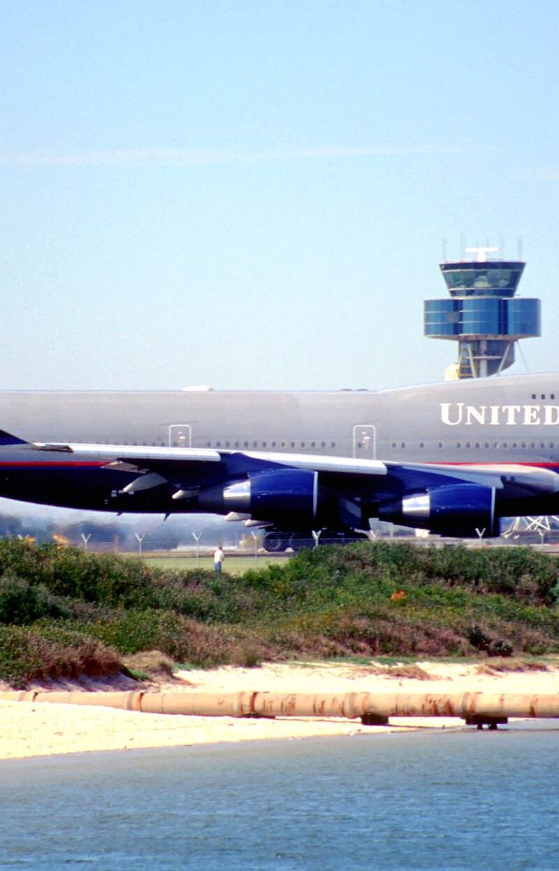 N107UA - Boeing