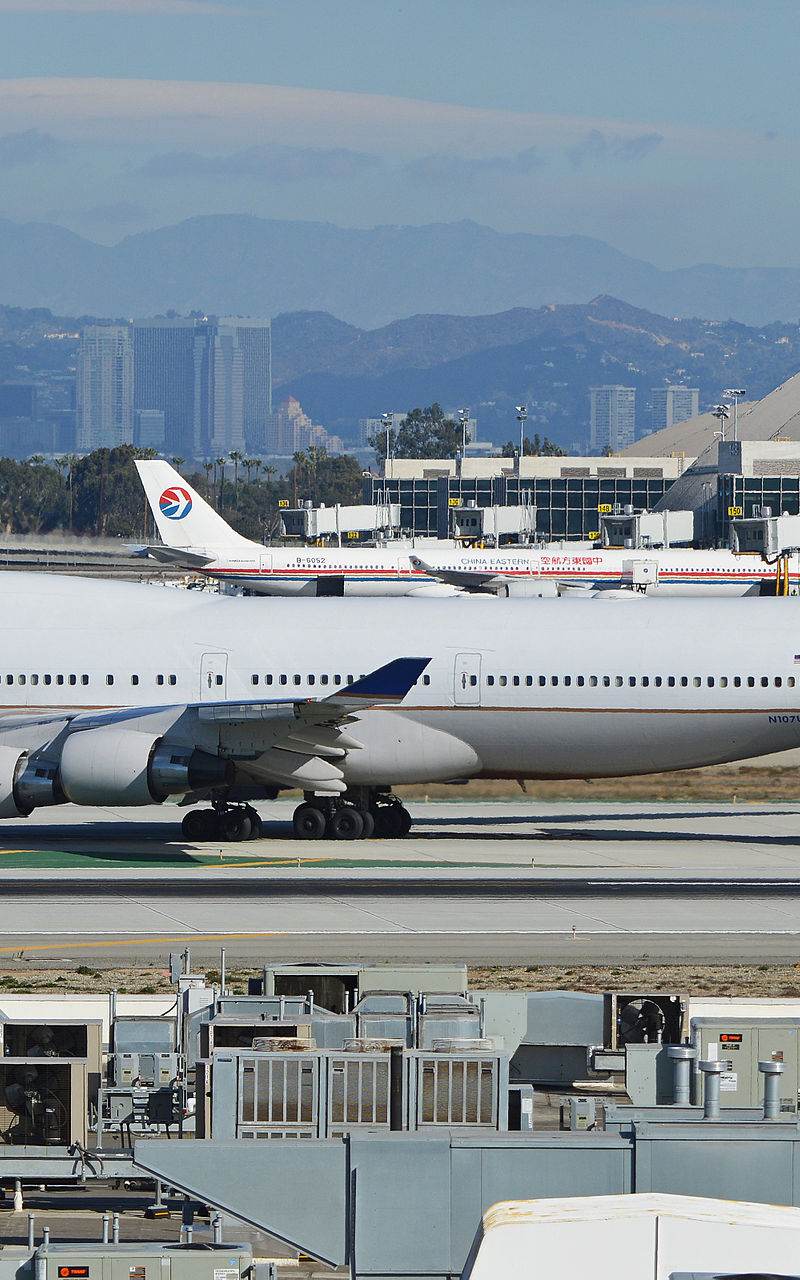 N107UA - Boeing