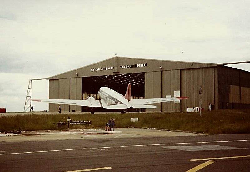 G-AMPY - Twin-engine aircraft