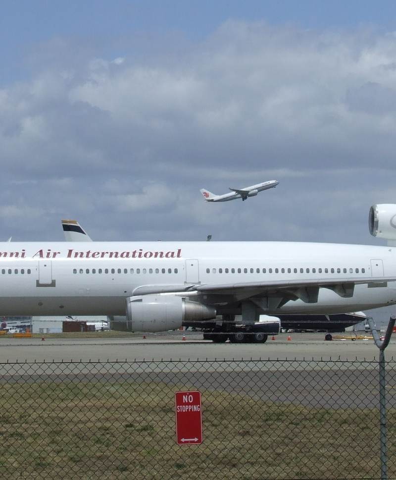 N108AX - Twin-engine aircraft