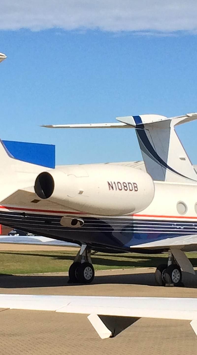 N108DB - Business jet