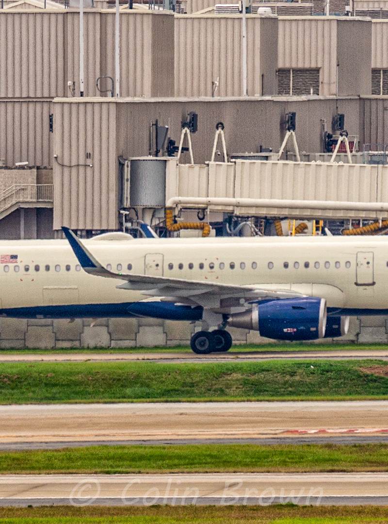 N108DN - Twin-engine aircraft