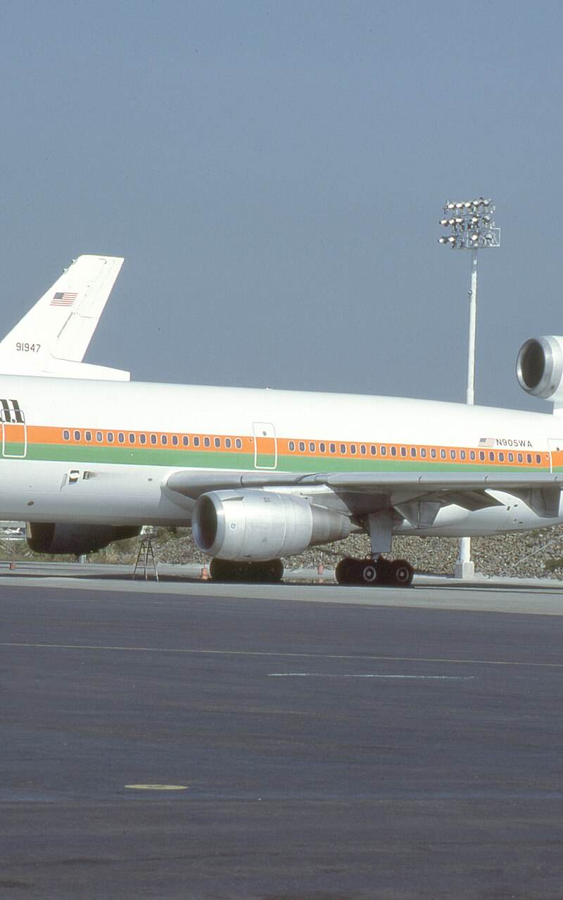 N905WA - Douglas