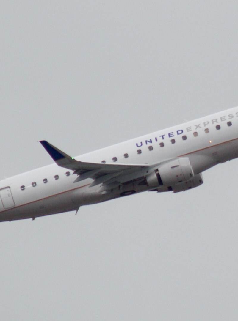 N108SY - Twin-engine aircraft