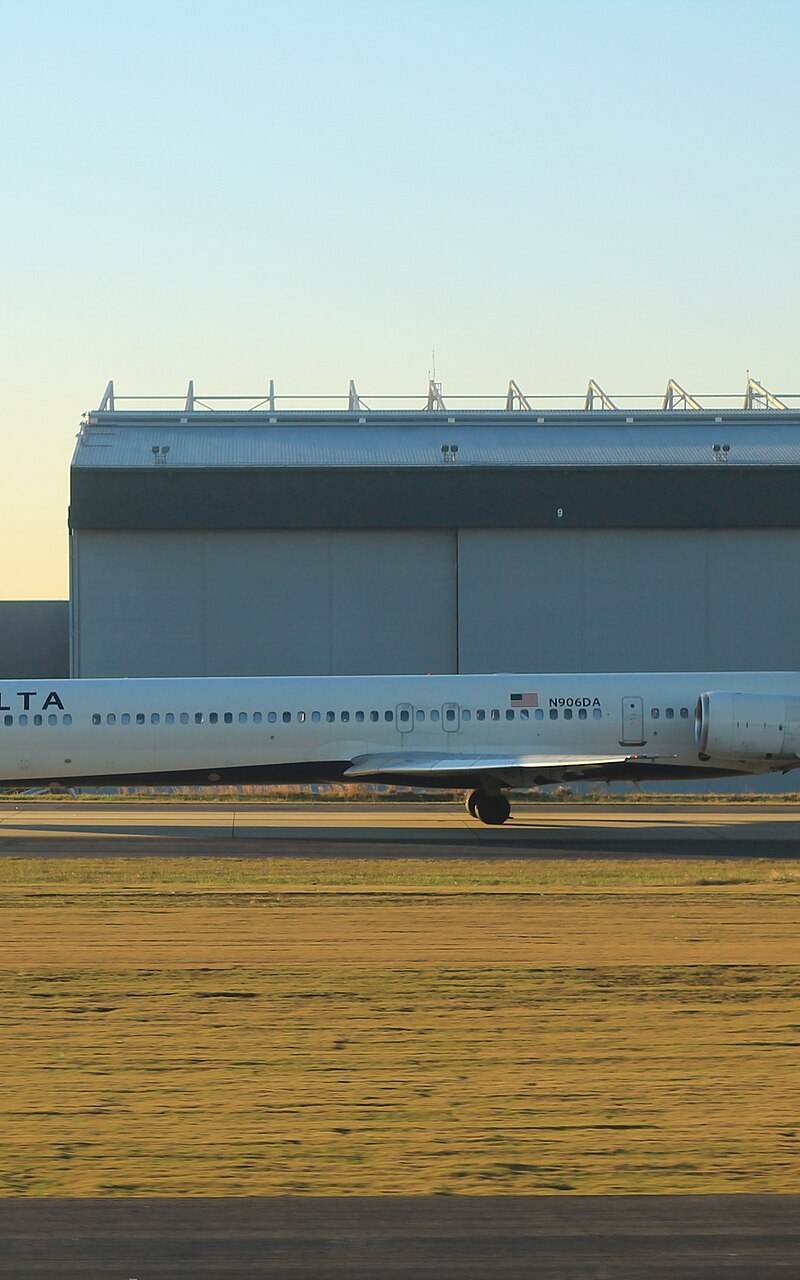 N906DA - Douglas