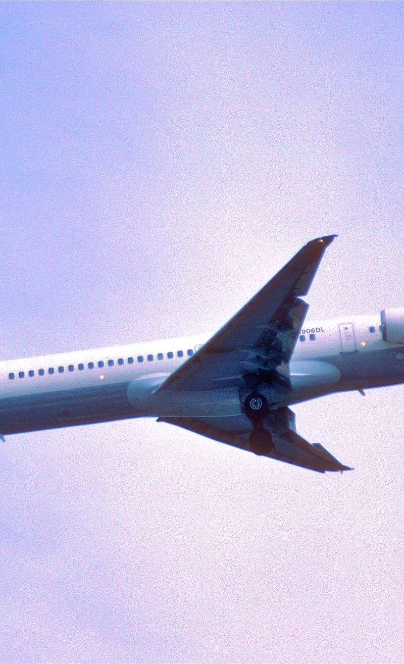 N906DL - Douglas