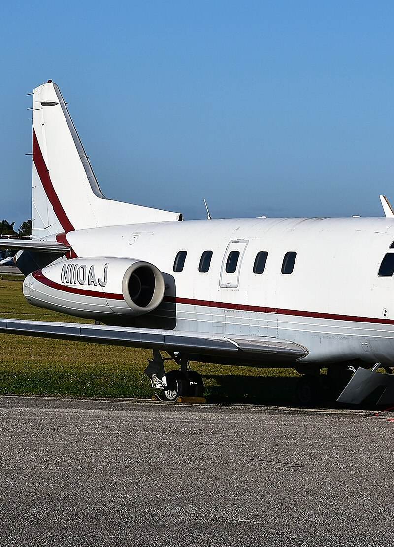 N110AJ - Business jet
