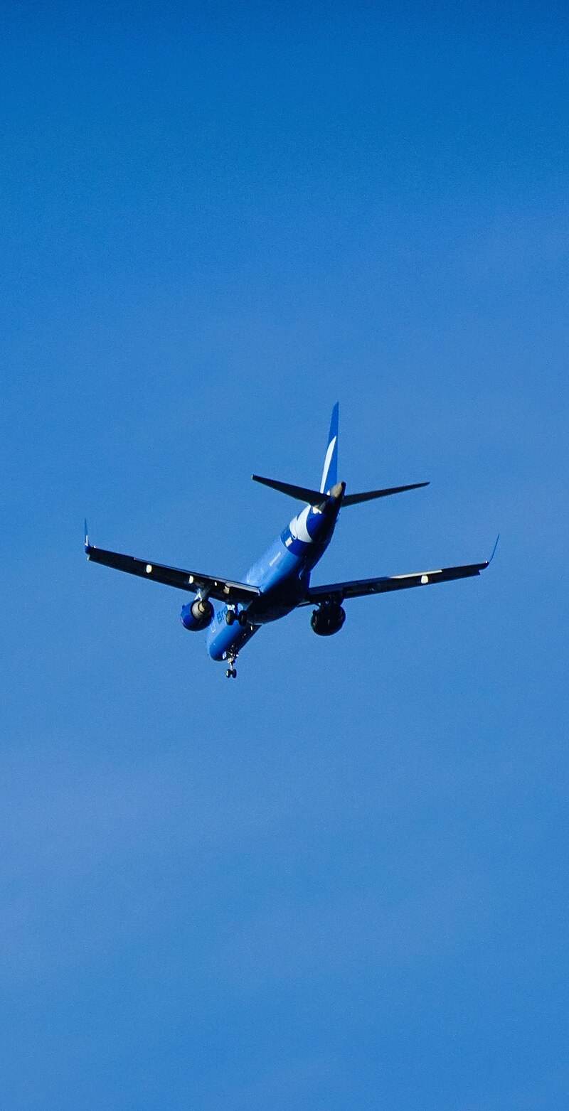N110BZ - Twin-engine aircraft