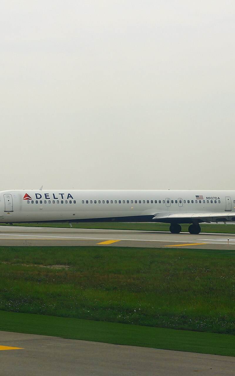 N907DA - Aircraft