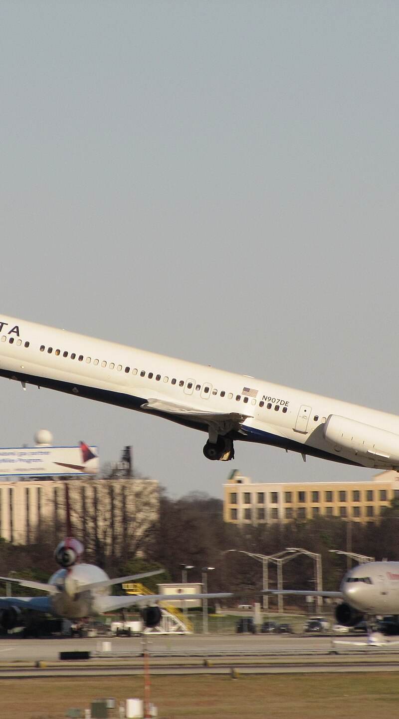 N907DE - Douglas