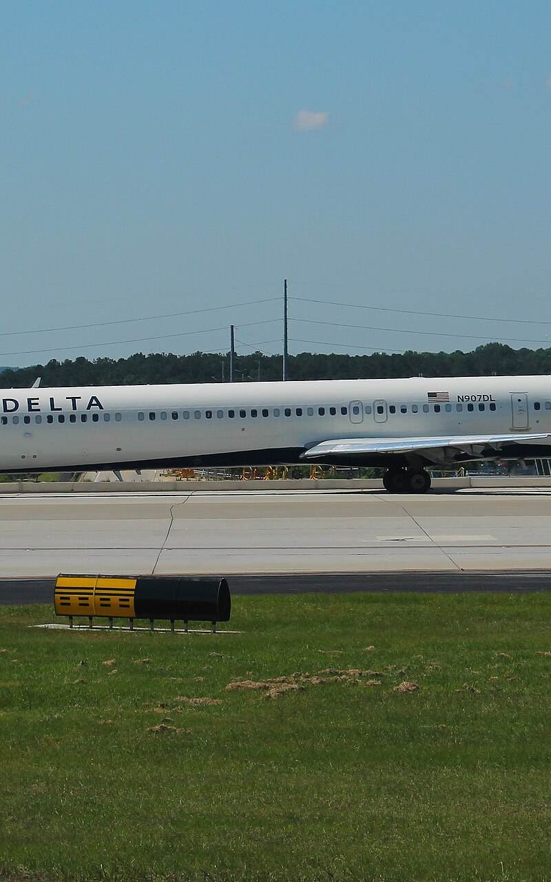 N907DL - Aircraft