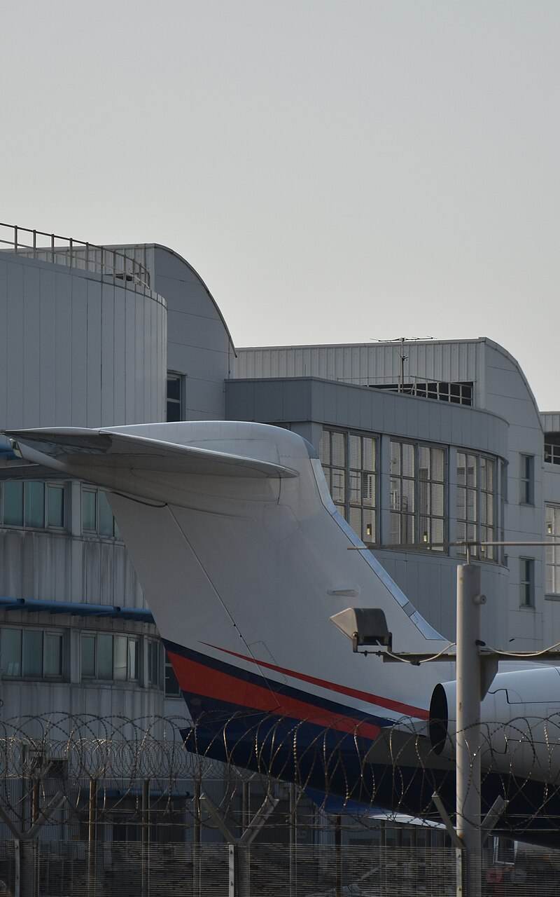 N111UB - Business jet