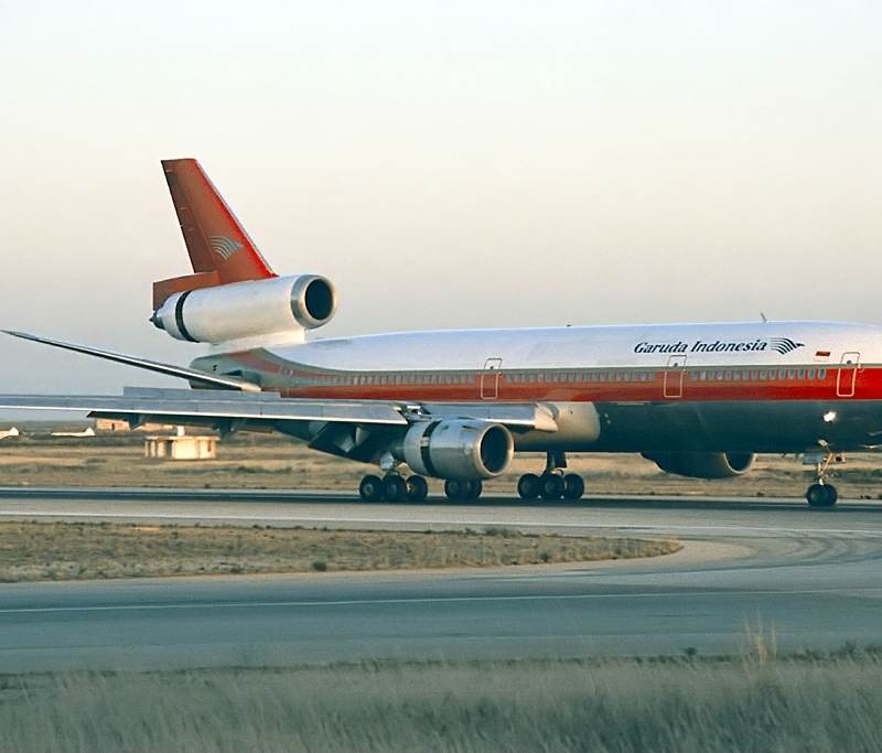N112WA - Douglas