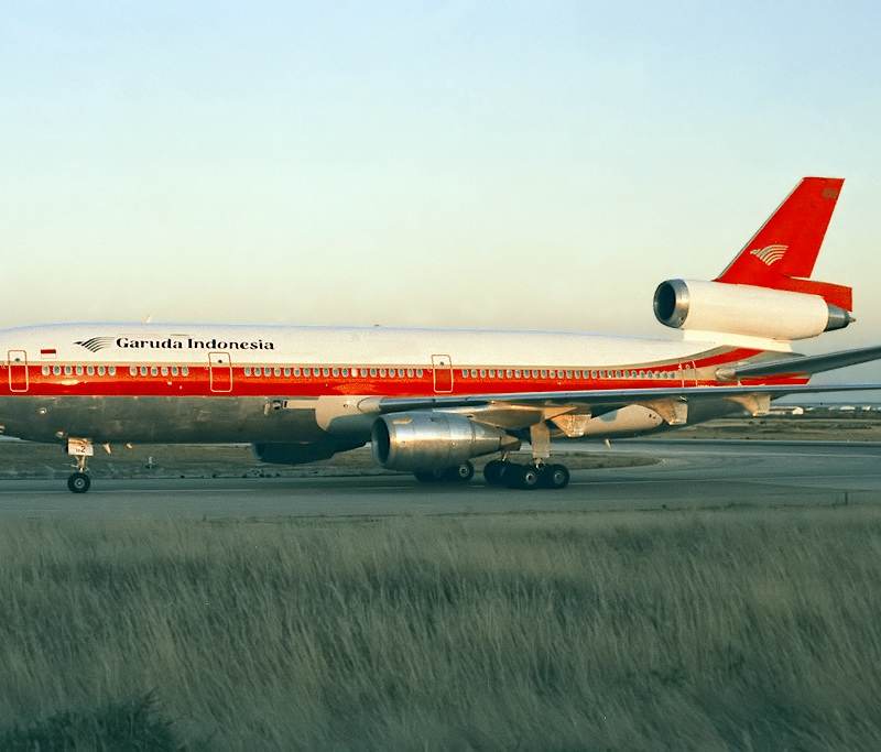 N112WA - Douglas