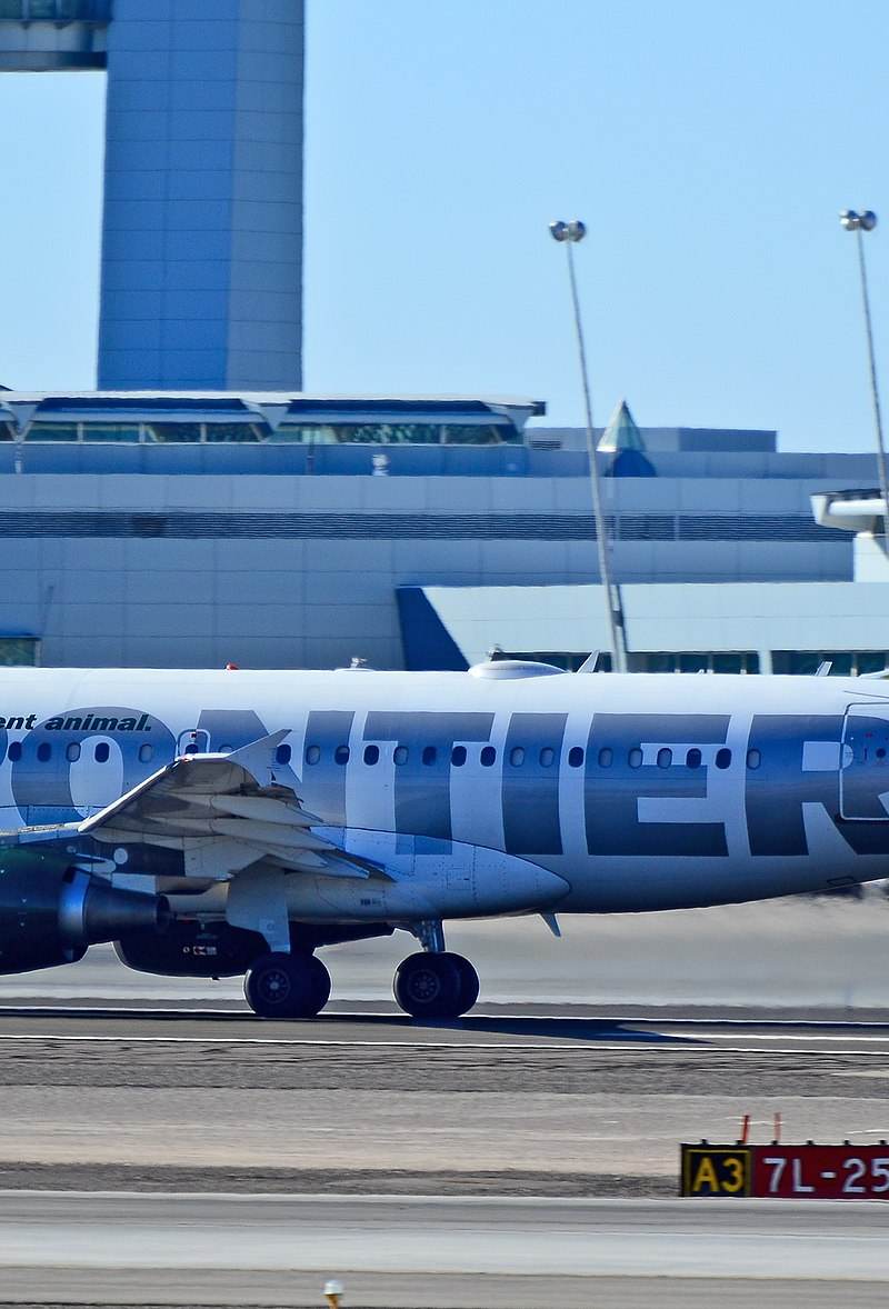 N908FR - Twin-engine aircraft