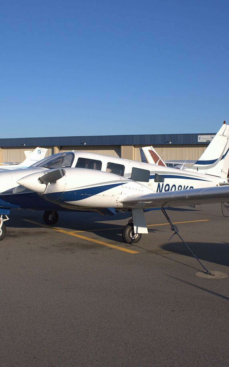 N908KS - Twin-engine aircraft