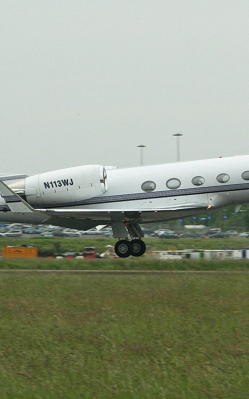 N113WJ - Business jet