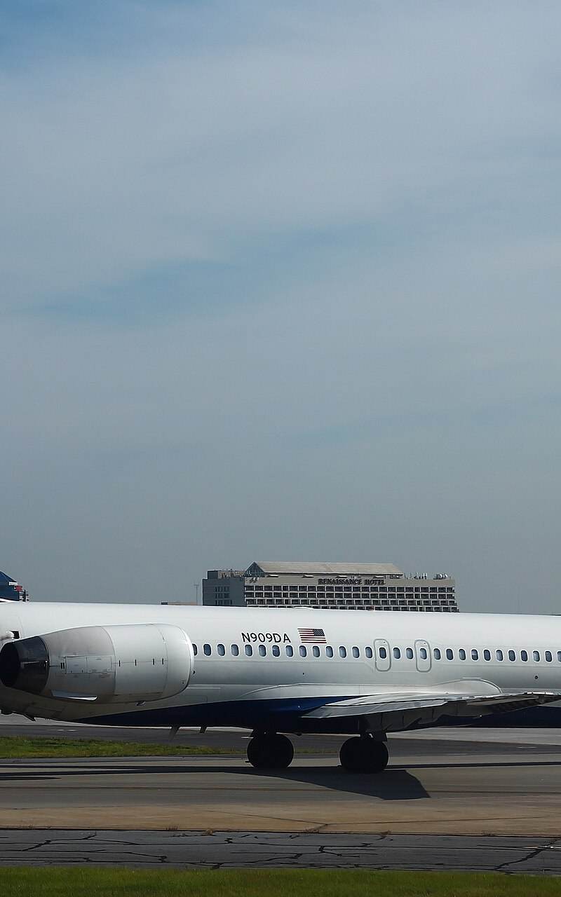 N909DA - Aircraft
