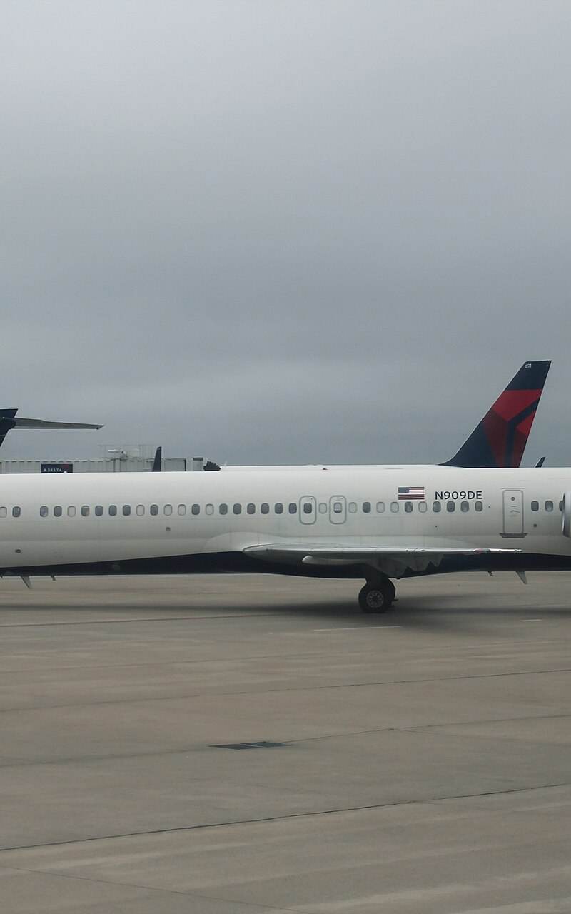 N909DE - Aircraft