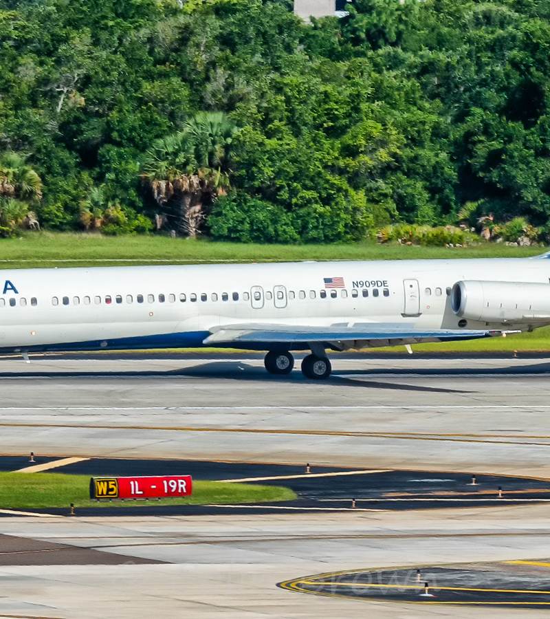 N909DE - Aircraft