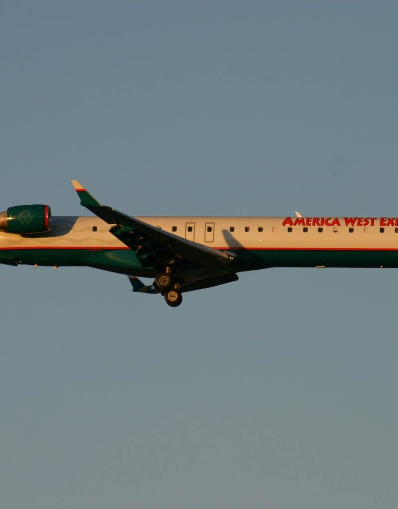 N909FJ - Twin-engine aircraft