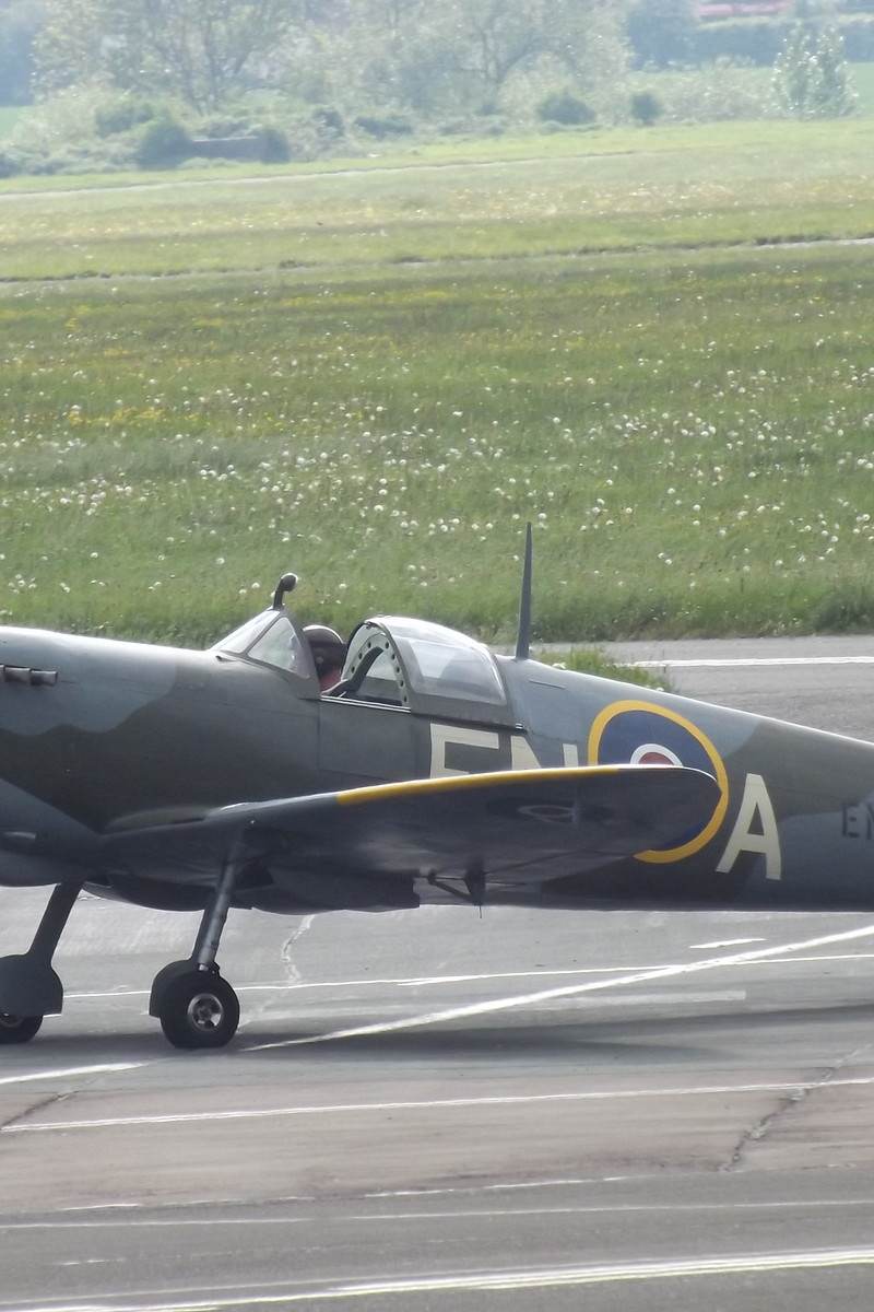 G-ENAA - Warbird