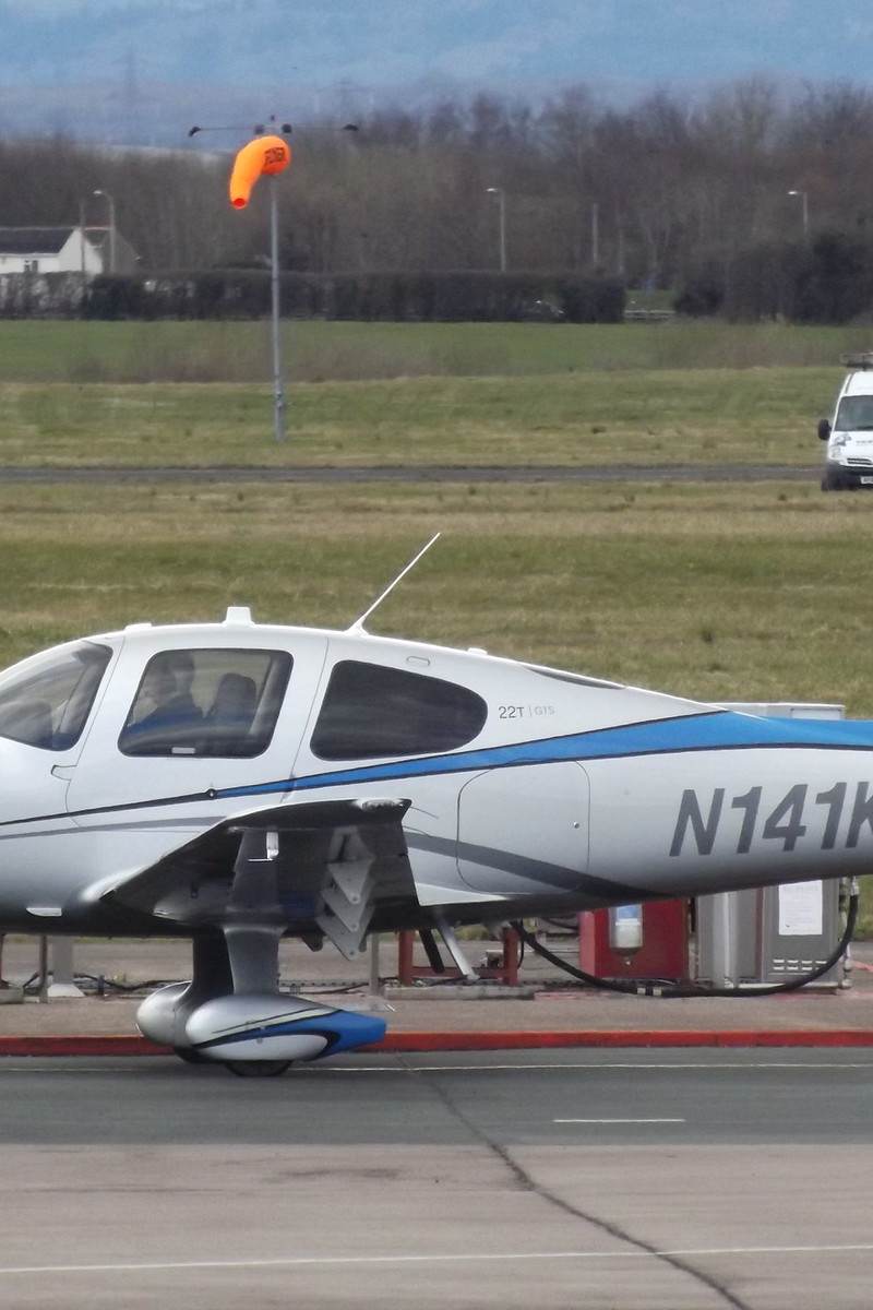 N141KJ - Cirrus