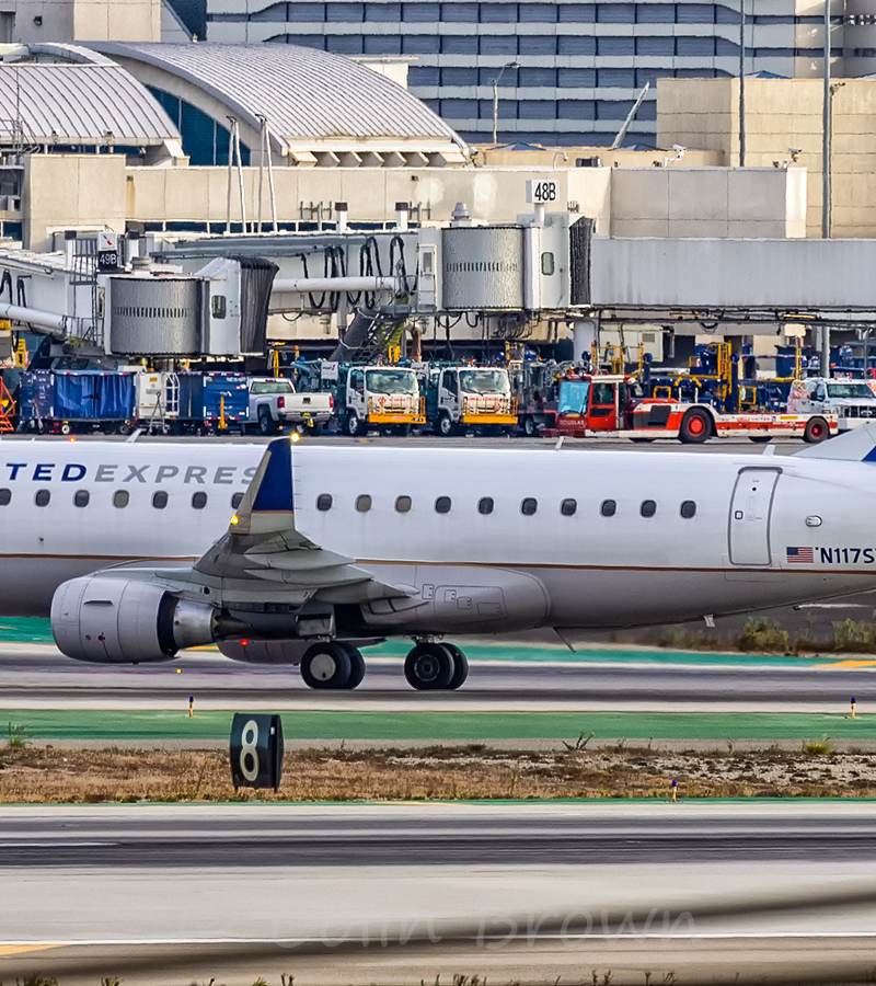 N117SY - Embraer