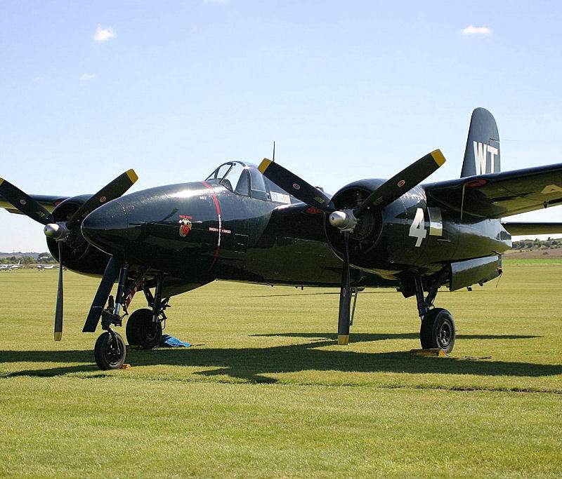 N909TC - Twin-engine aircraft