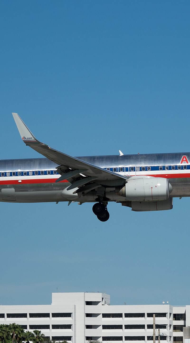 N910AN - Twin-engine aircraft