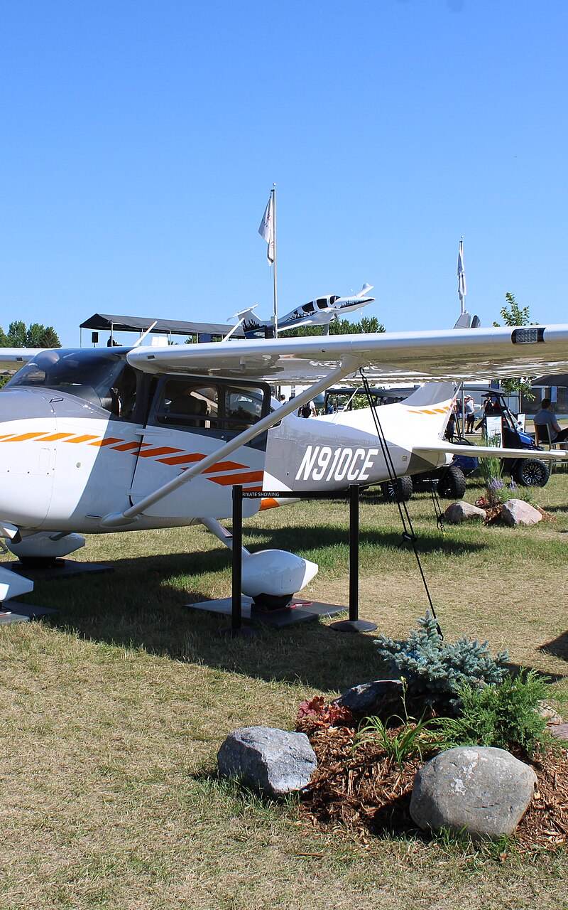 N910CE - Single-engine aircraft
