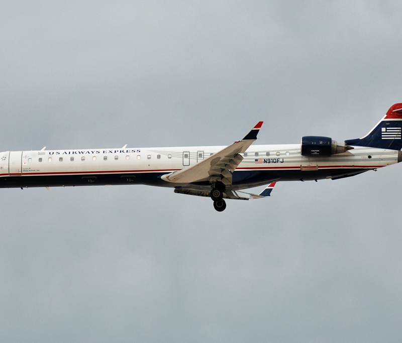 N910FJ - Bombardier