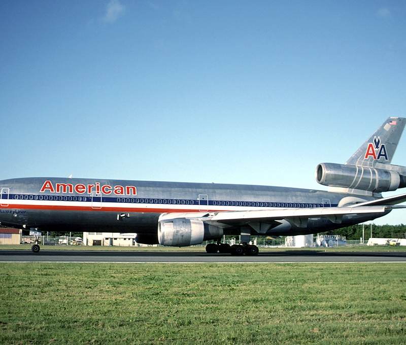 N119AA - Douglas