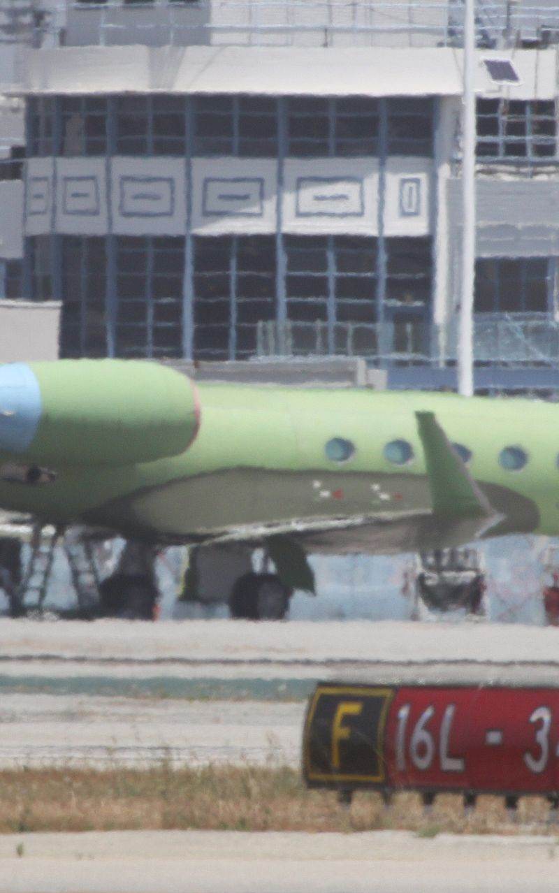 N120GA - Business jet