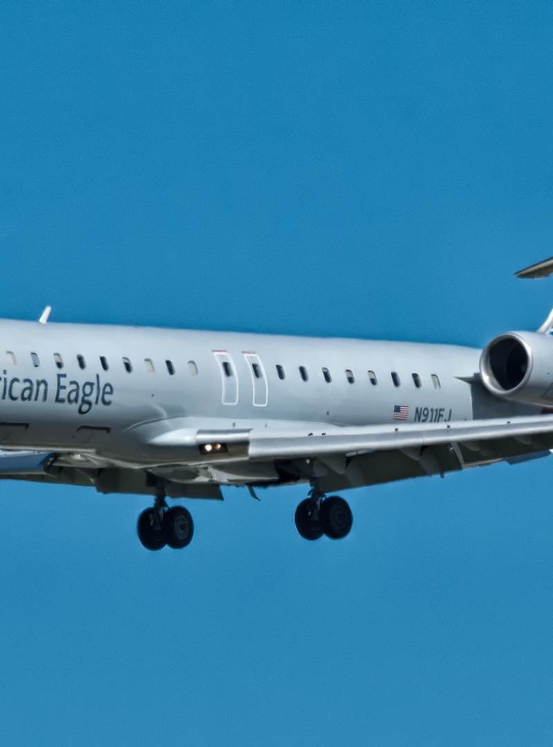 N911FJ - Bombardier
